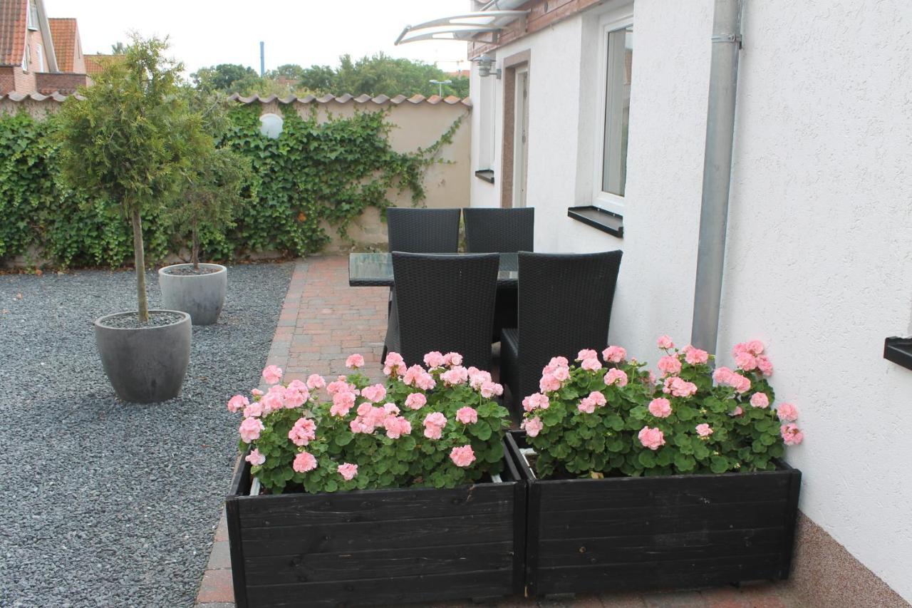 أودنسه Amalie Bed And Breakfast & Apartments المظهر الخارجي الصورة